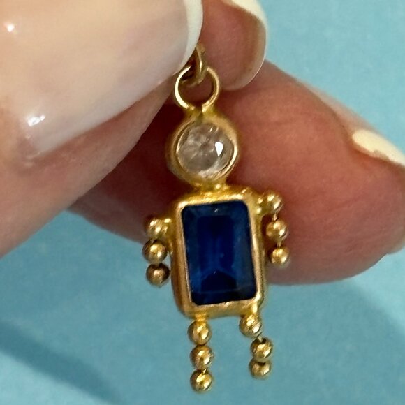 14K Yellow Gold Boy Charm/Pendant - Picture 4 of 15